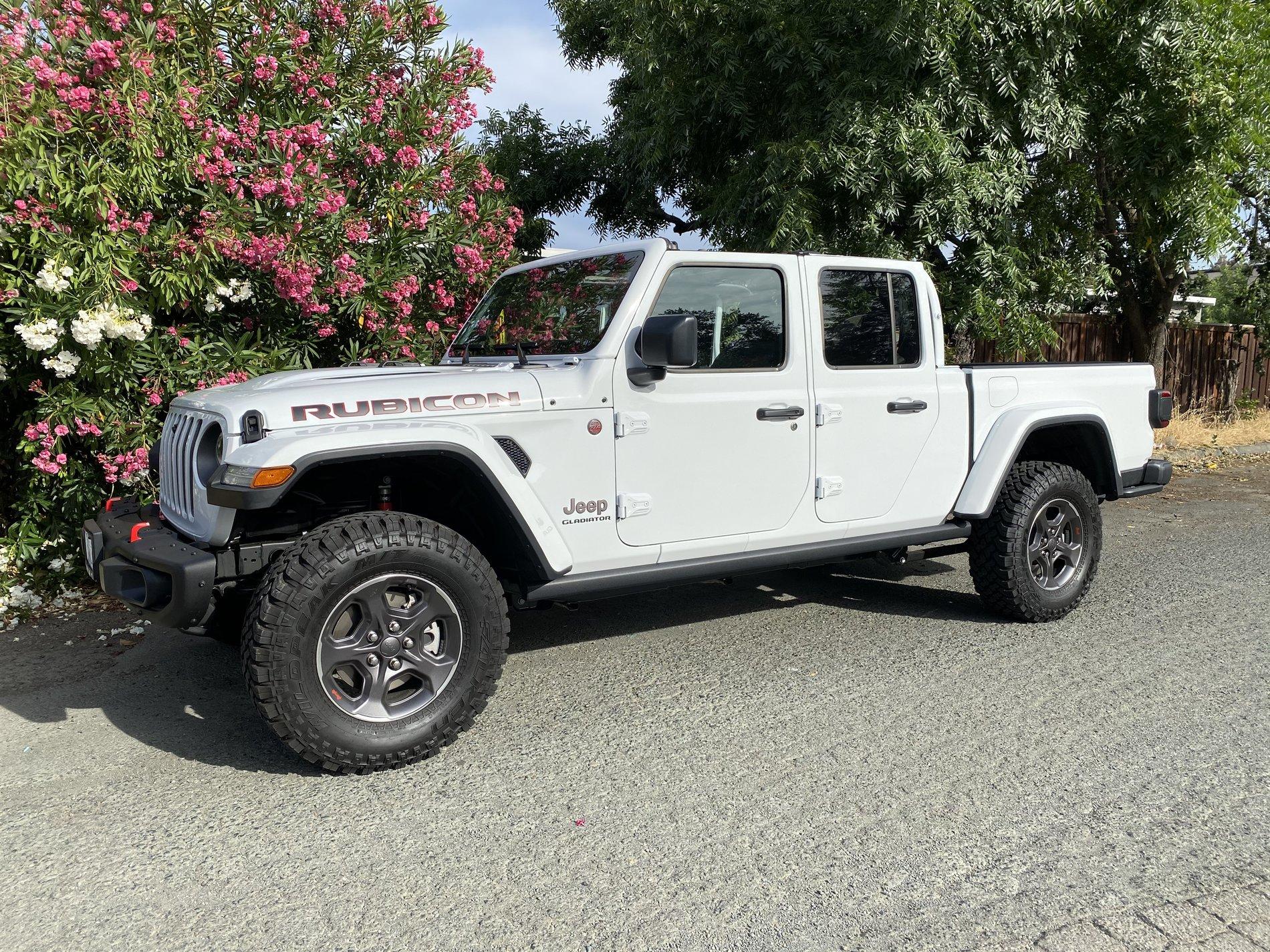 Jeep Gladiator Rubicon Tires and Wheels F88DCC6E-9660-4DD5-938B-E3B4AF1A6C63
