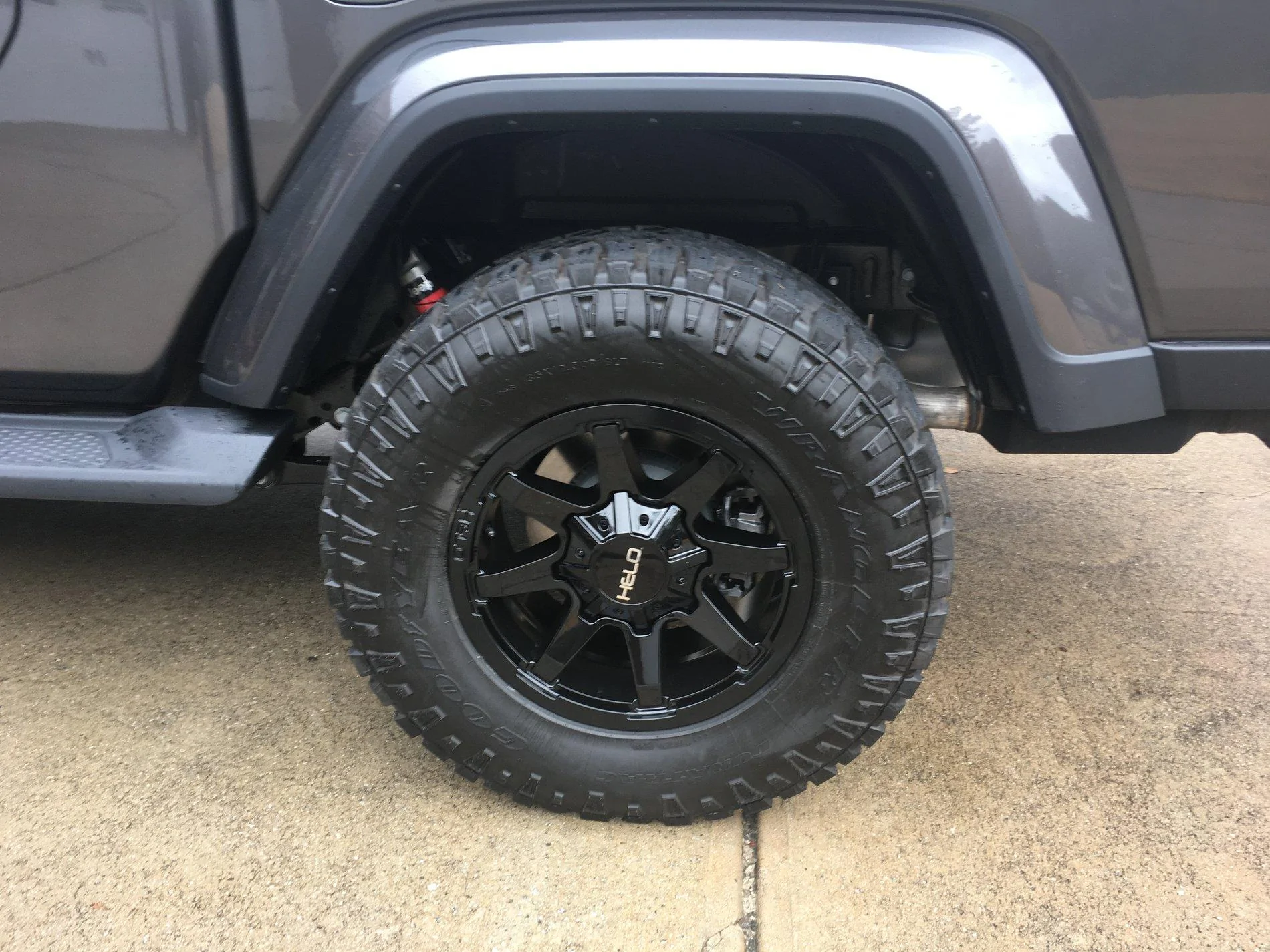 Jeep Gladiator Tire brand and tire size help... 86155008-208C-4635-A1A3-327D7D585C03