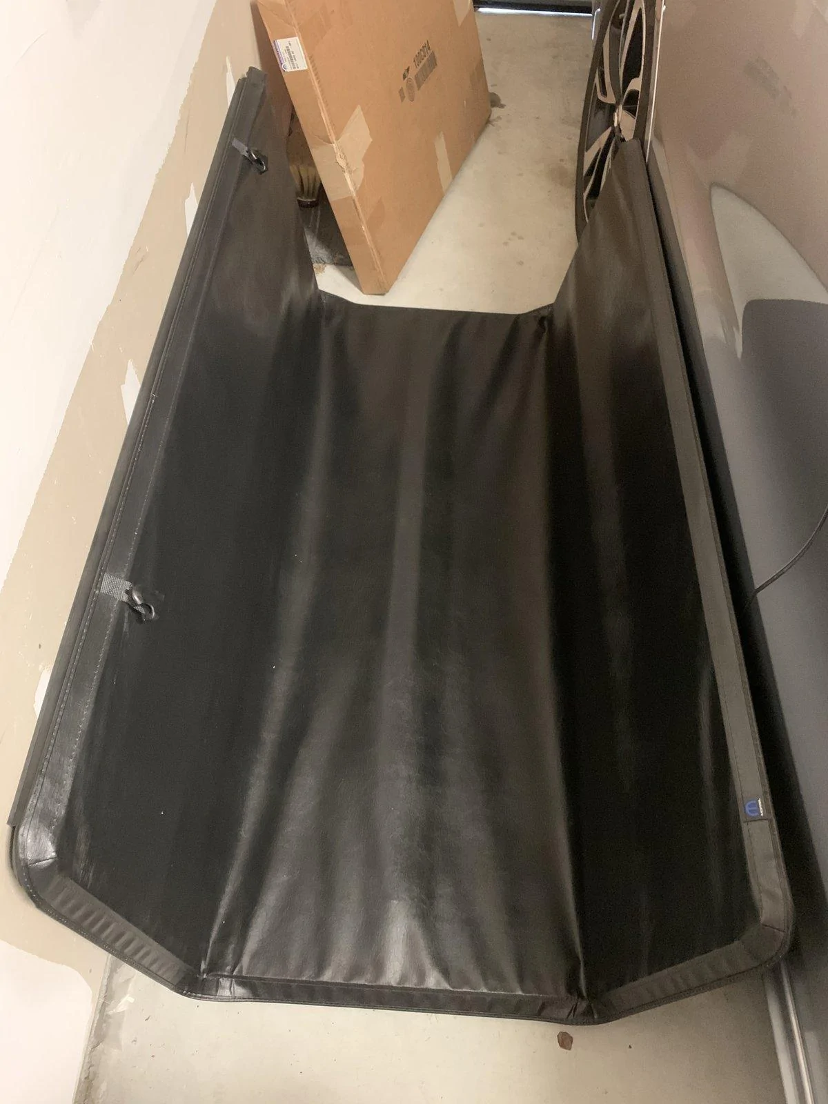 Jeep Gladiator Jeep Gladiator Mopar Soft Tonneau Tri Fold Bed Cover ED3086C0-0BE3-4C4E-9220-1565DDF5214F