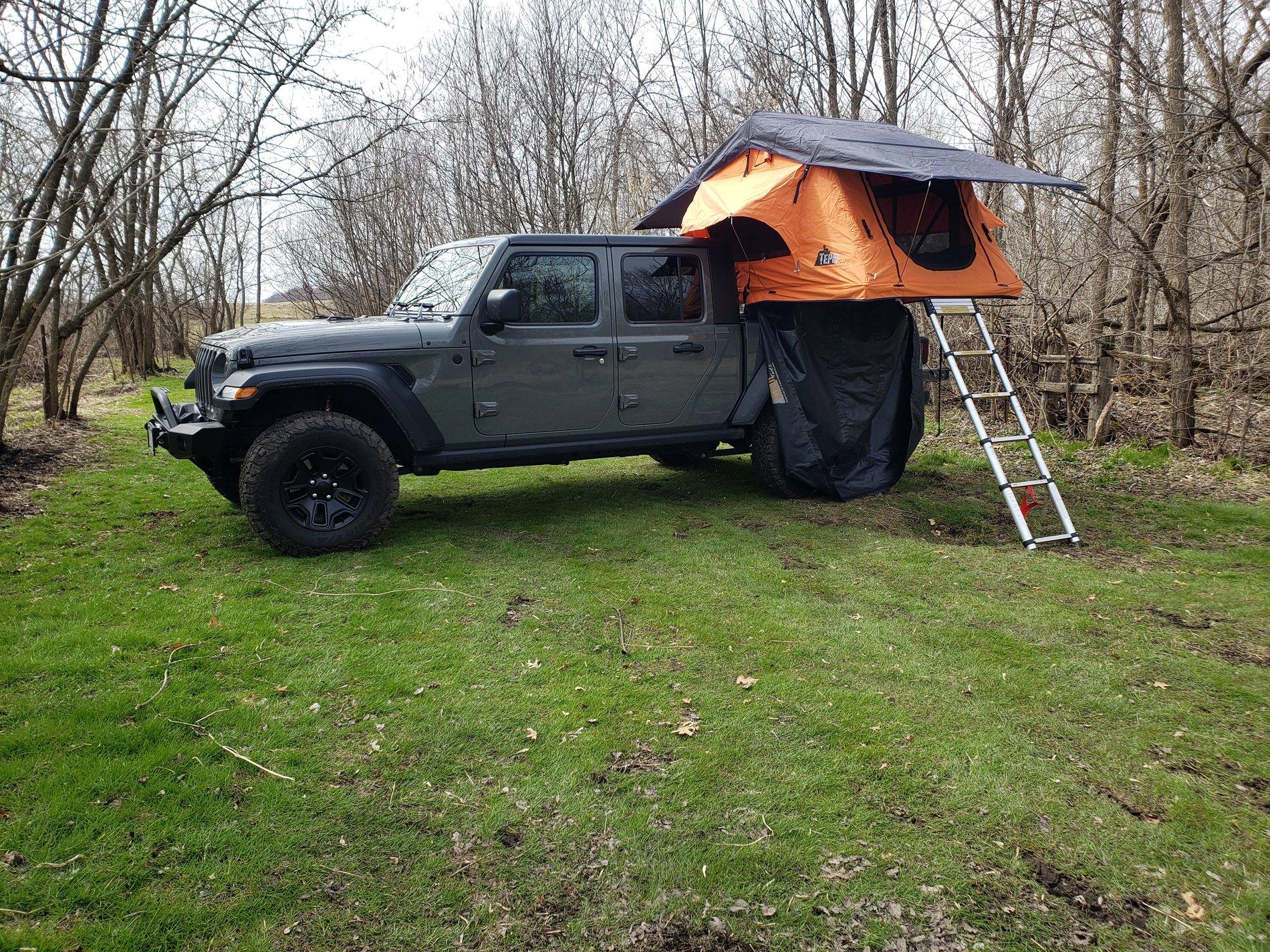 Jeep Gladiator Tonneau cover plus Roof Rack 20200418_151304