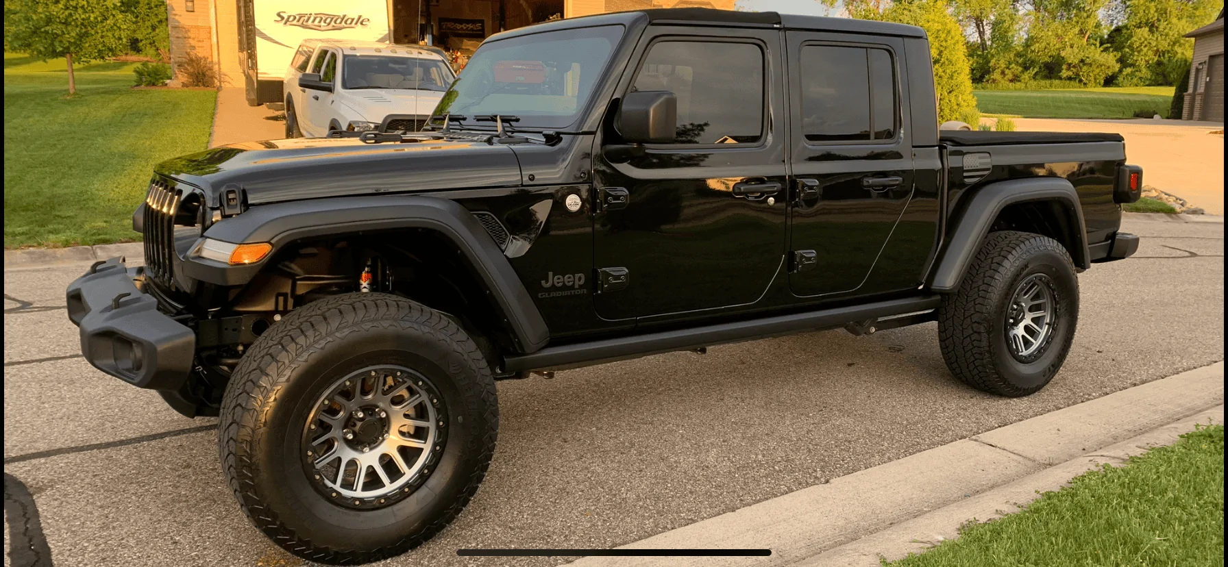 Jeep Gladiator My 2020 JT with tasteful mods EC637116-B24D-4CFE-9B71-5AB56DD94FE9