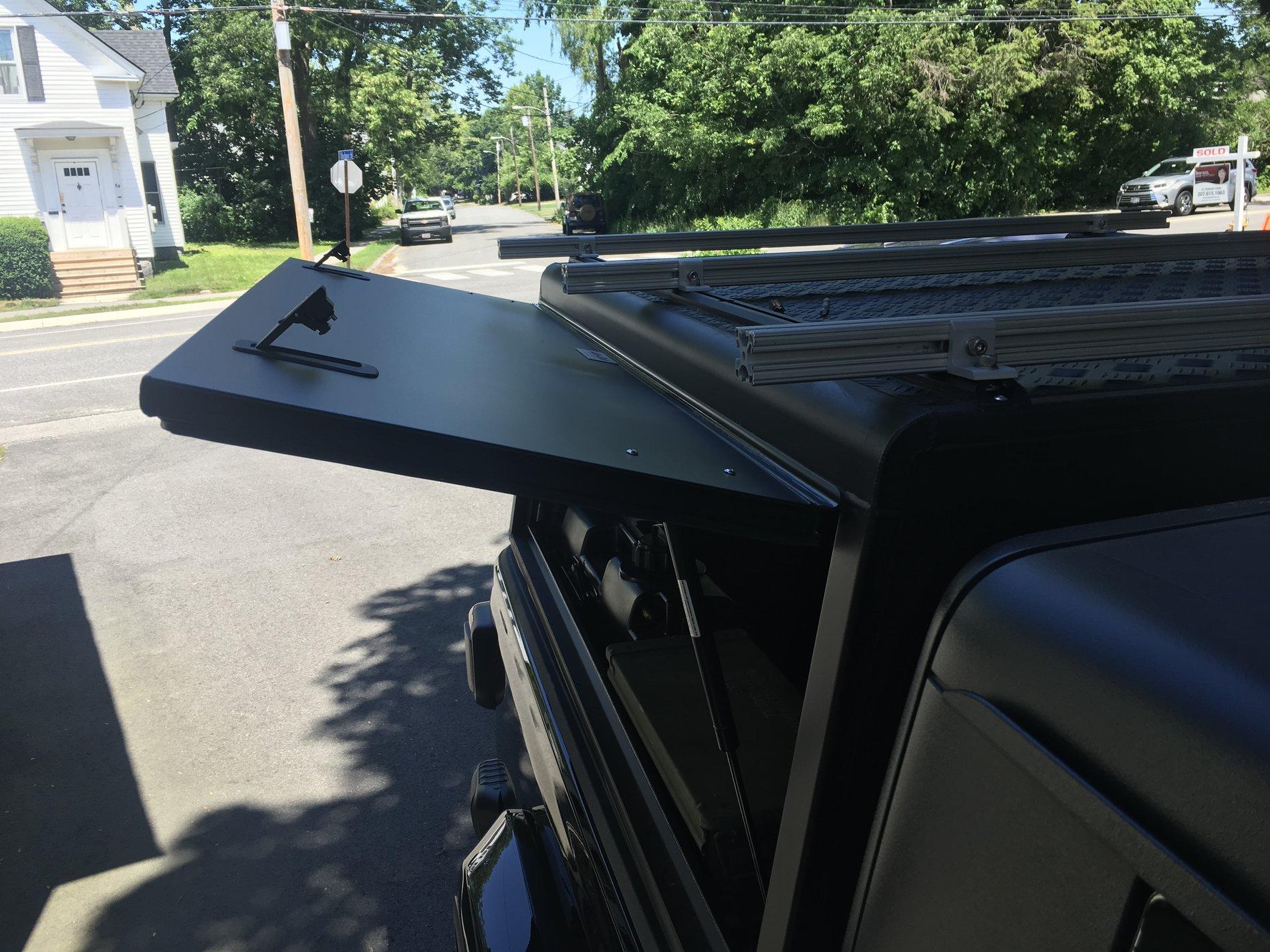 Jeep Gladiator Alu-Cab Gladiator Bed Cap B1A48F3F-32BE-4745-A379-6D447CF0718C