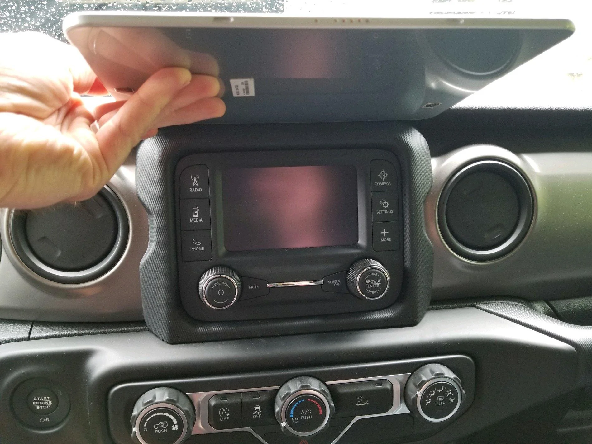 Jeep Gladiator Looking for Tablet Mount Option Tablet u