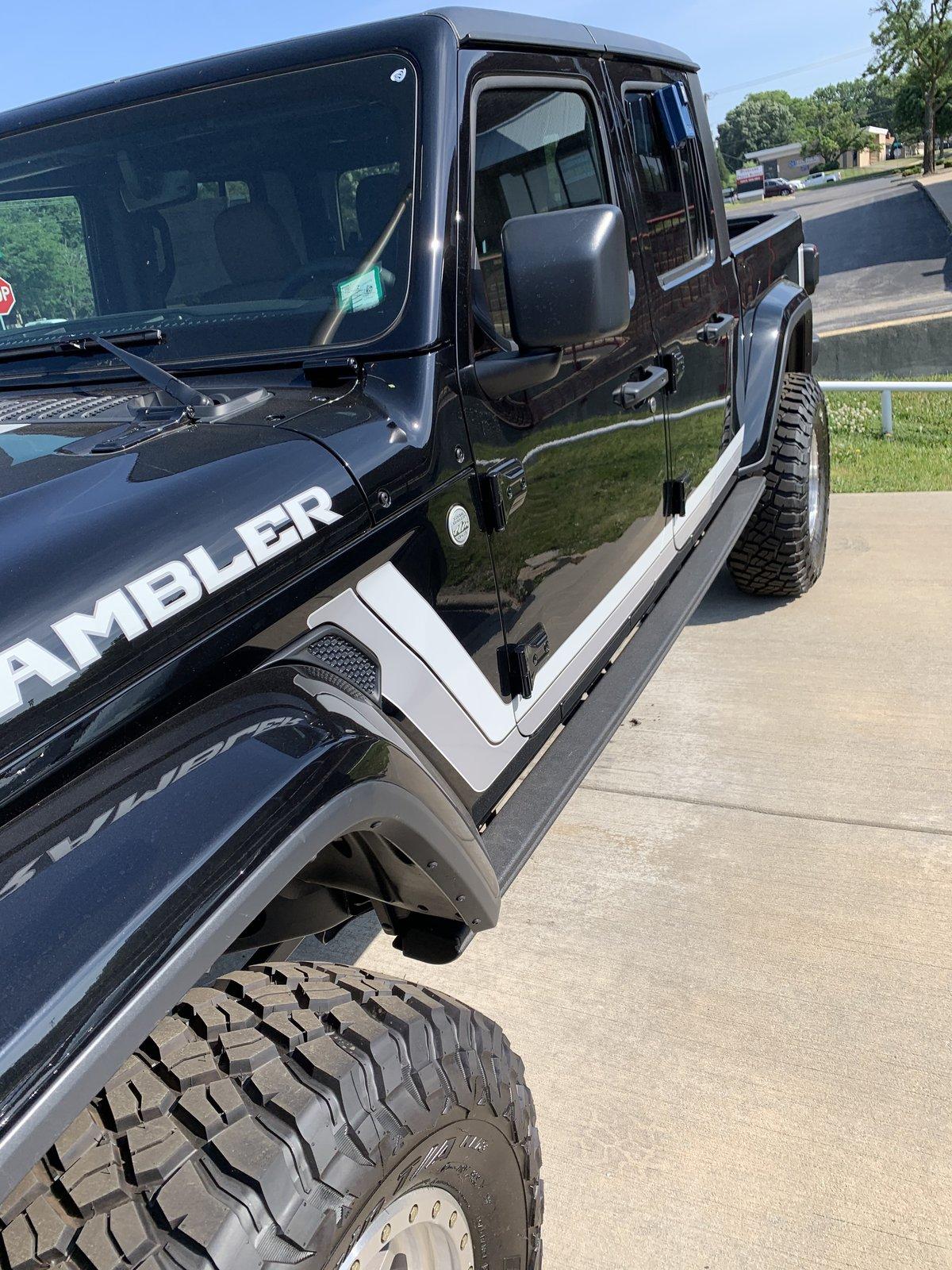 Jeep Gladiator Mopar (I think?) side rail/step... jeeprail