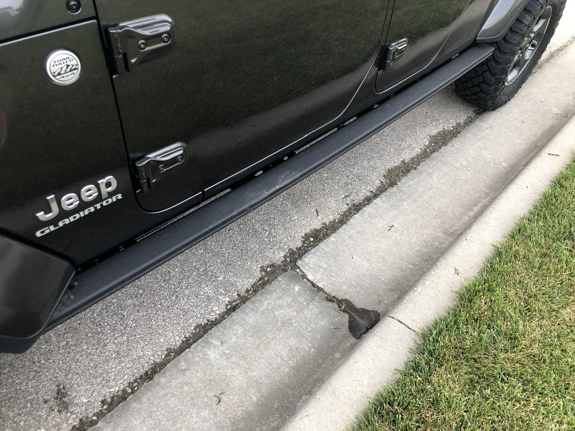 Jeep Gladiator Mopar (I think?) side rail/step... 61DA94D4-E8CA-43E4-A165-8E4EF94A05AE