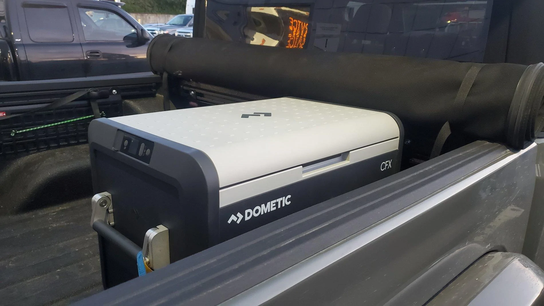 Jeep Gladiator Dometic in bed with Factory toneau cover 20200618_212843