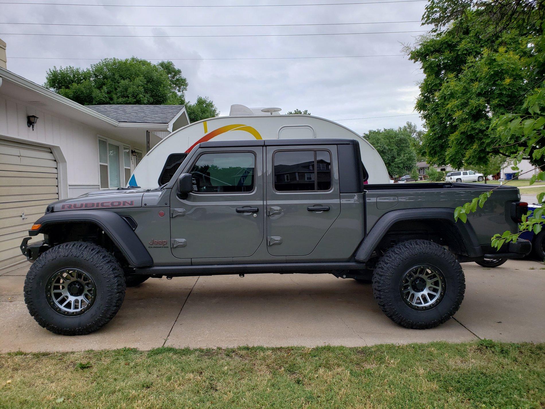 Jeep Gladiator Black is played out, let's see some colored rims gladiator tint