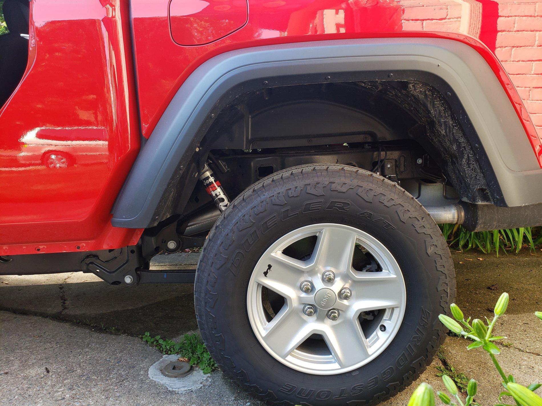Jeep Gladiator Rubicon to Sport S suspension swap 20200620_094059