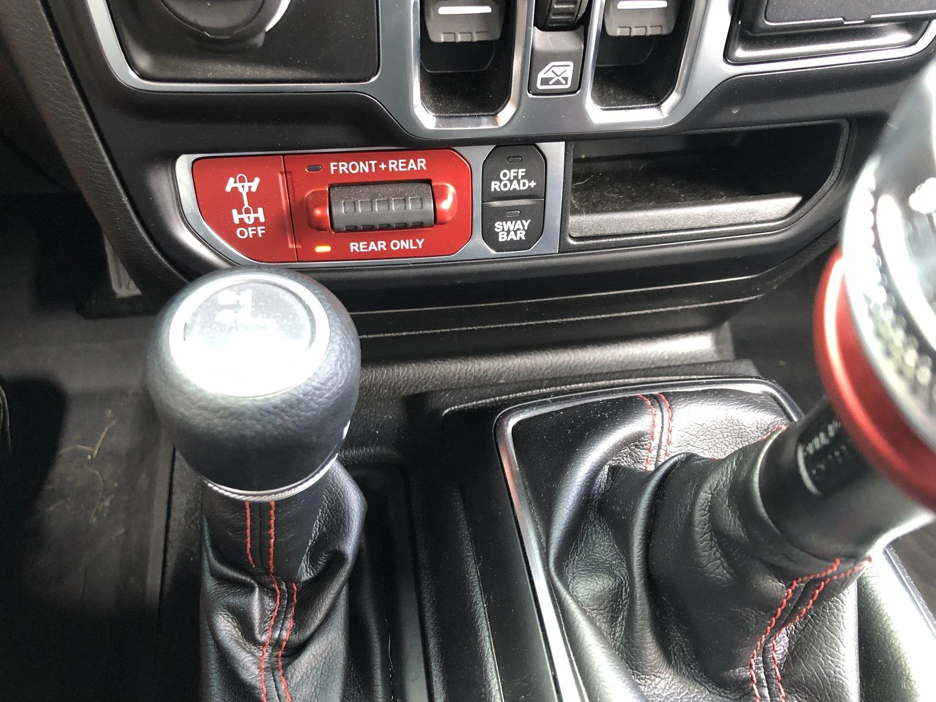 Jeep Gladiator Can someone with a Tazer Mini and Rubicon test the Locker function please? 62C38B65-A81C-4BD2-8B4F-C7A857E2C51B