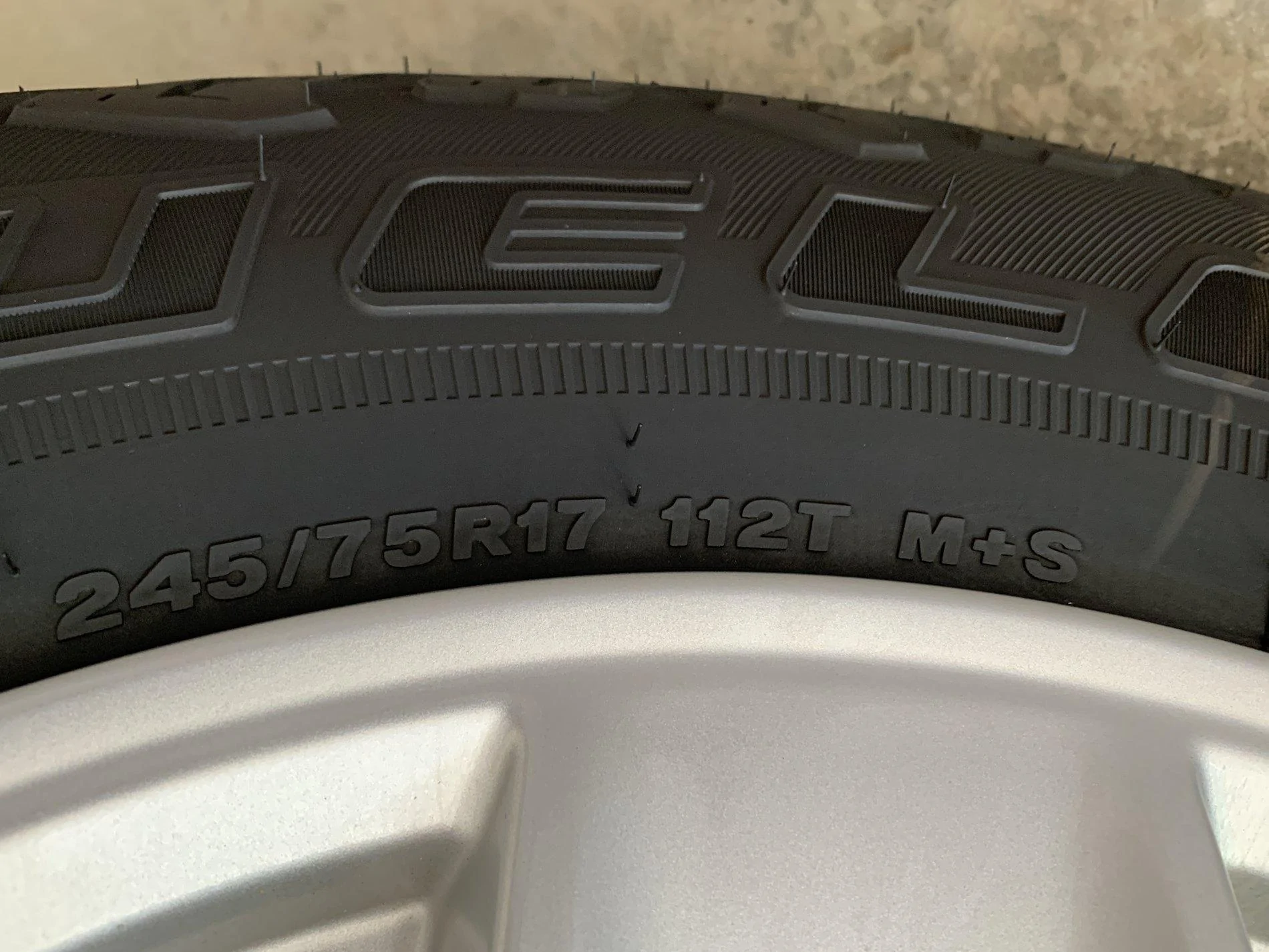 Jeep Gladiator Silver Sport S wheels and Dueler ATs - $200 8950116A-05FD-4DDB-9FCF-62C7FA60DA20