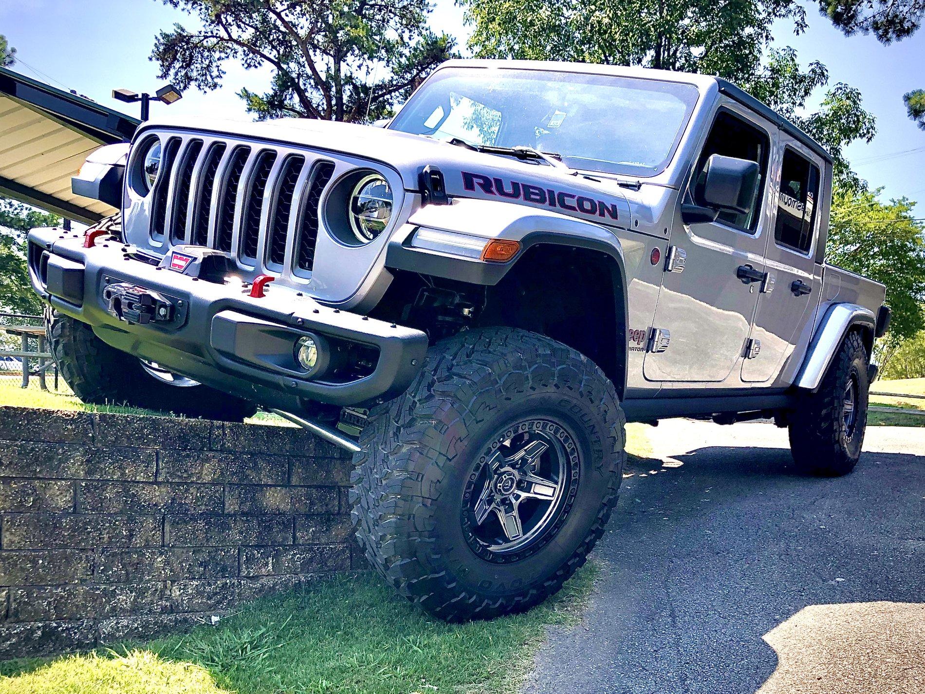Jeep Gladiator BILLET SILVER Gladiator JT Club 694F5D00-B233-4448-84F2-3CF58ECFAD40