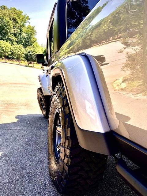 Jeep Gladiator BILLET SILVER Gladiator JT Club 7157DFB3-C1C9-4DE7-A419-5AB931193E3B