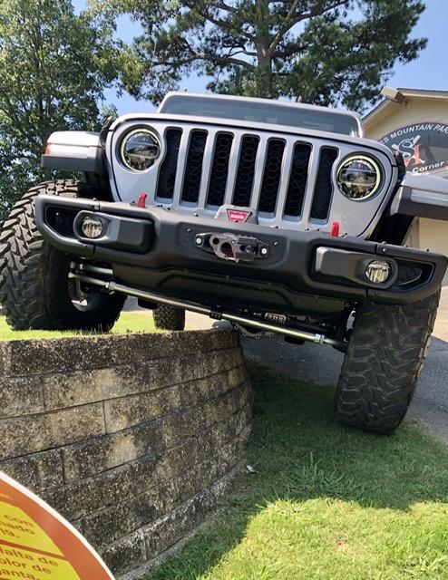 Jeep Gladiator Big Beef for the JTR M210 DF601C22-1D77-403B-9C23-C496723B6B3B