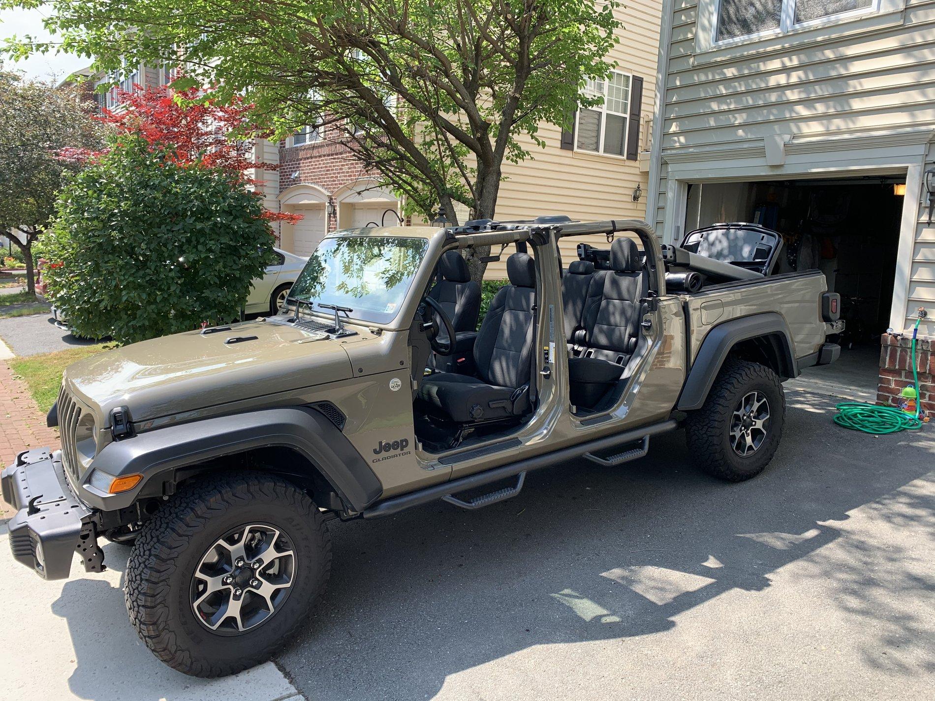 Jeep Gladiator Rubicon to Gladiator. Will it fit? C31B3E90-AEFF-4FA1-814C-8513A8D0B955