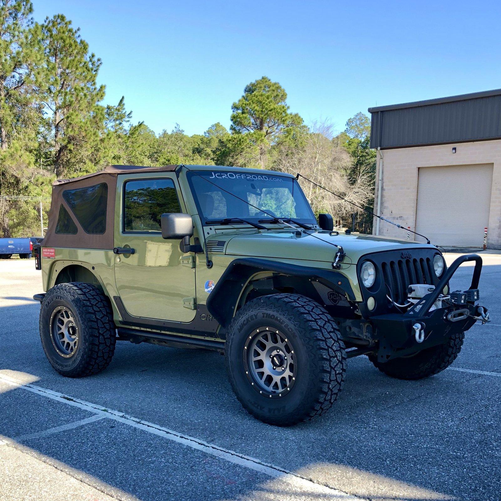 Jeep Gladiator Bestop Tan soft top :) 1F1792EB-0DEF-43F5-A339-7638563ADA98