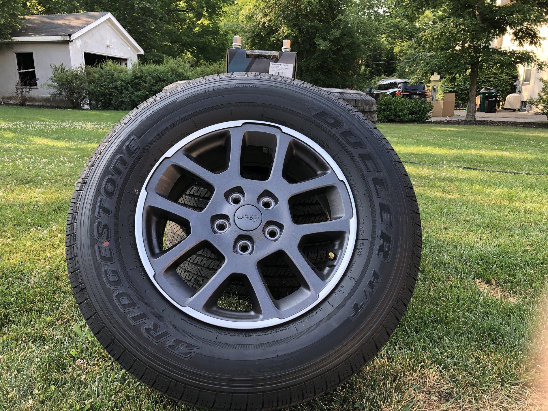 Jeep Gladiator [[[SOLD]]] Overland Take-Off Wheels & Tires Gladiator Stock Tires 1