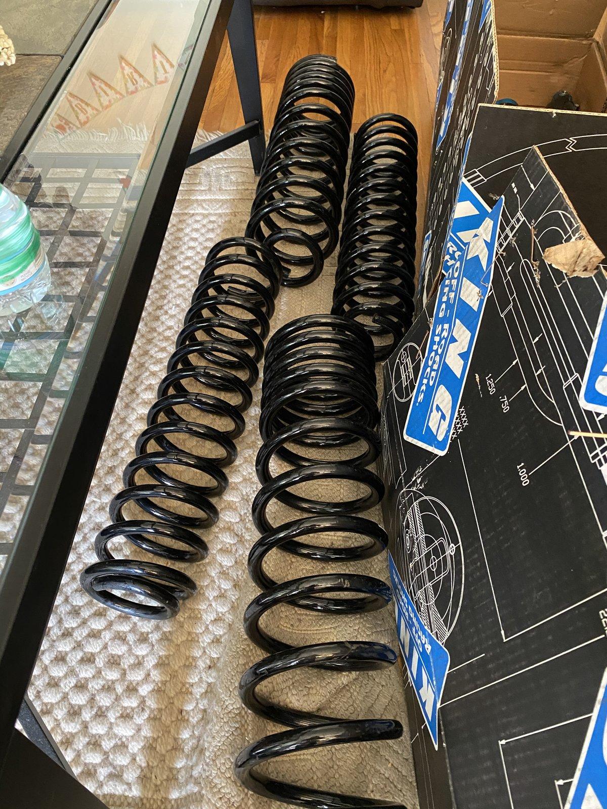 Jeep Gladiator King Shocks + Evo 4.5 springs - 2100 OBO CD377BEE-79C0-4E7B-B06E-4F585C9F5346