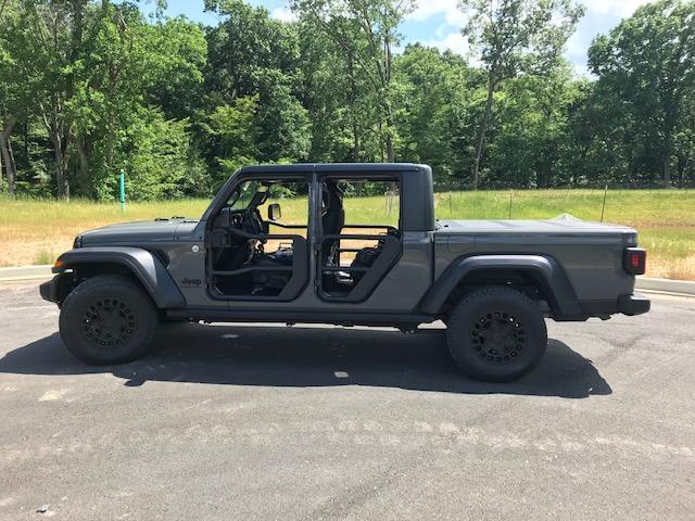 Jeep Gladiator PSA.. DO NOT TAKE YOUR DOORS OFF IMG_5582