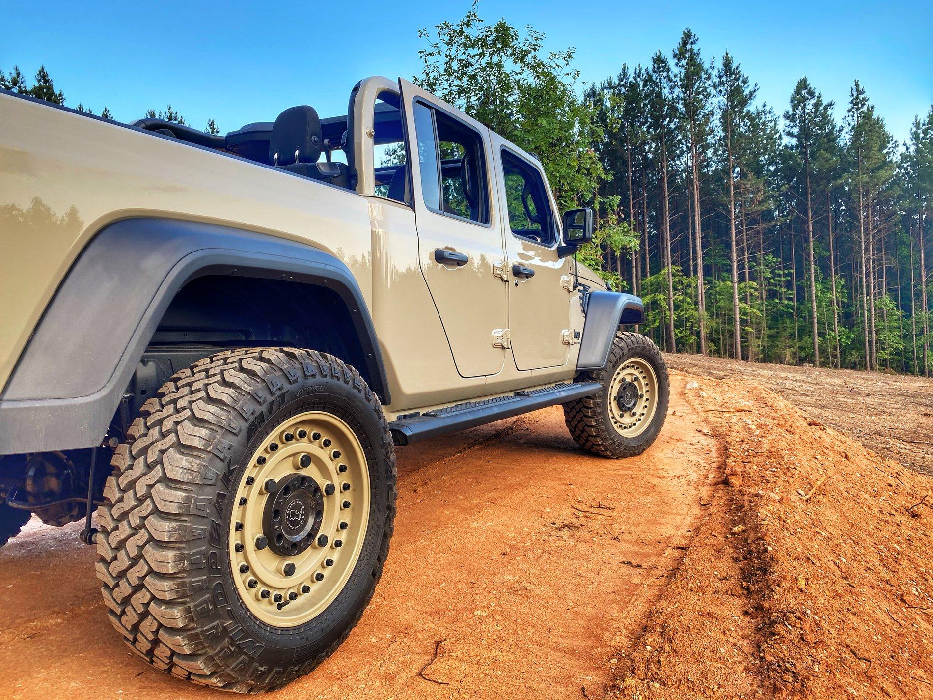 Jeep Gladiator Gobi Gladiator... new pics A4F6CC14-FD78-4003-968B-F20653929EE4