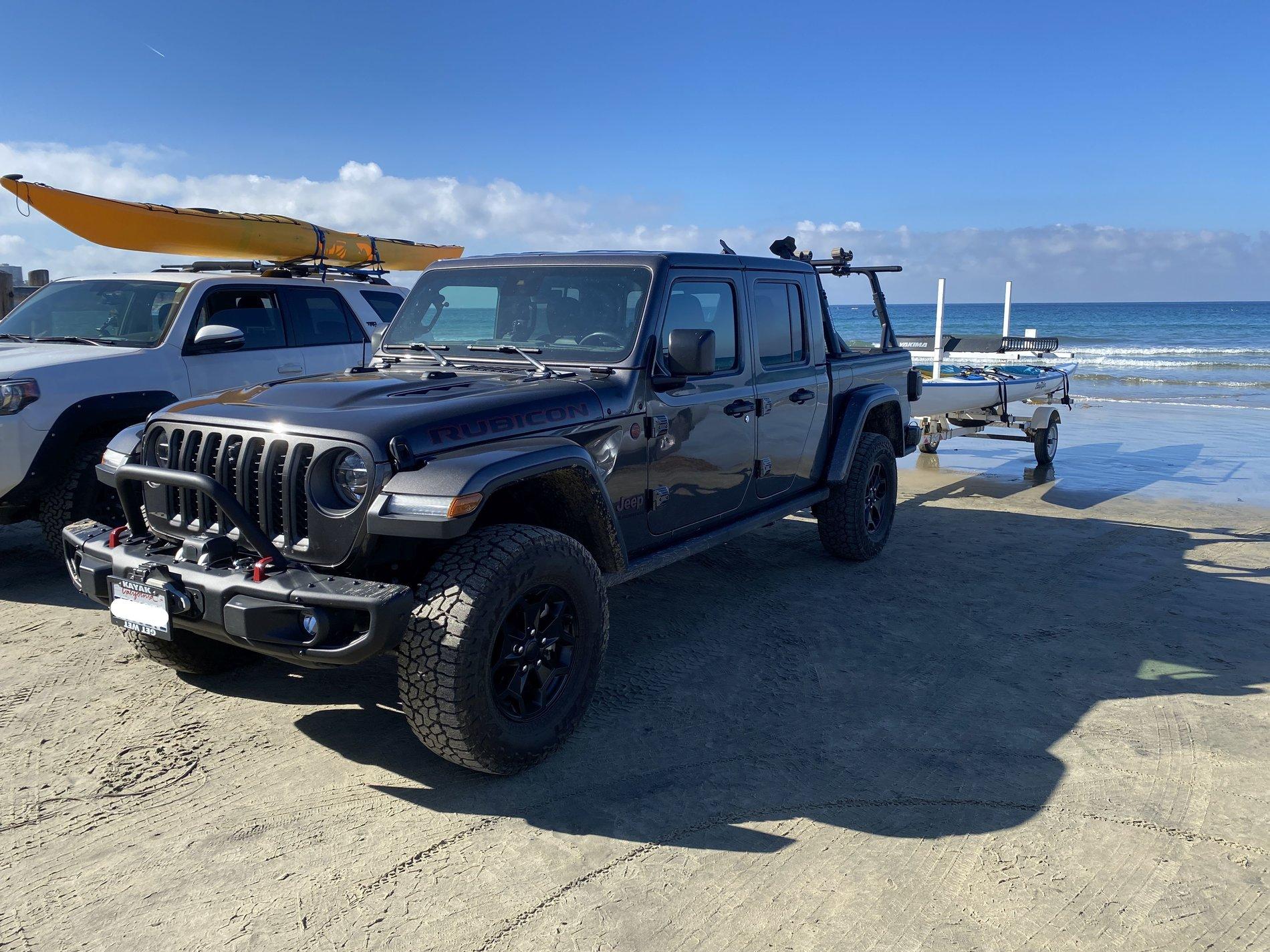 Jeep Gladiator Bed rack/storage for kayaks mimg_4375-