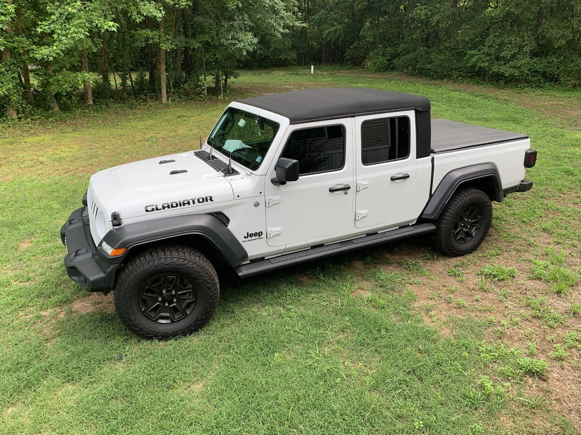 Jeep Gladiator Why did everyone decide their trim level (sport vs rubicon etc)? 0E4494F9-3802-4651-AFF4-40E44B6B4A06