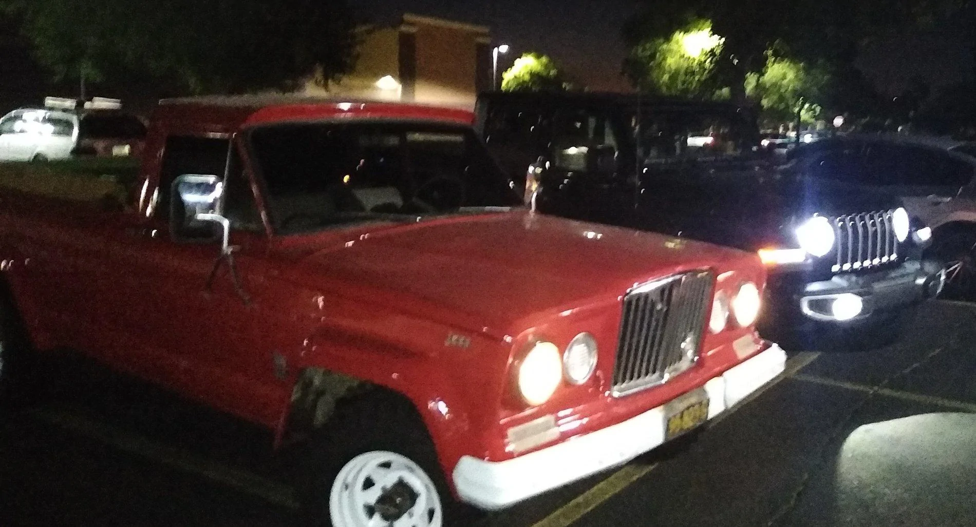 Jeep Gladiator Jeeps Parking Next To Jeeps IMG_20200622_204040089~2