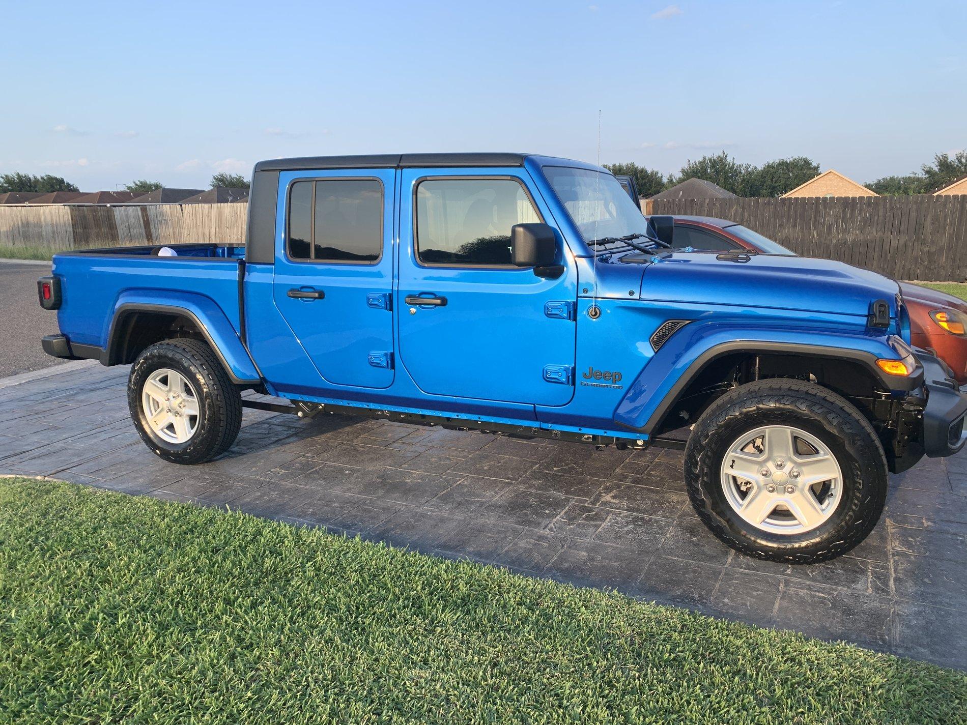 Jeep Gladiator Broke Owner's Club - Blue Hydro Sport S 61119475549__0955805E-930B-4ABD-91C0-81FC656B1E21.JPG