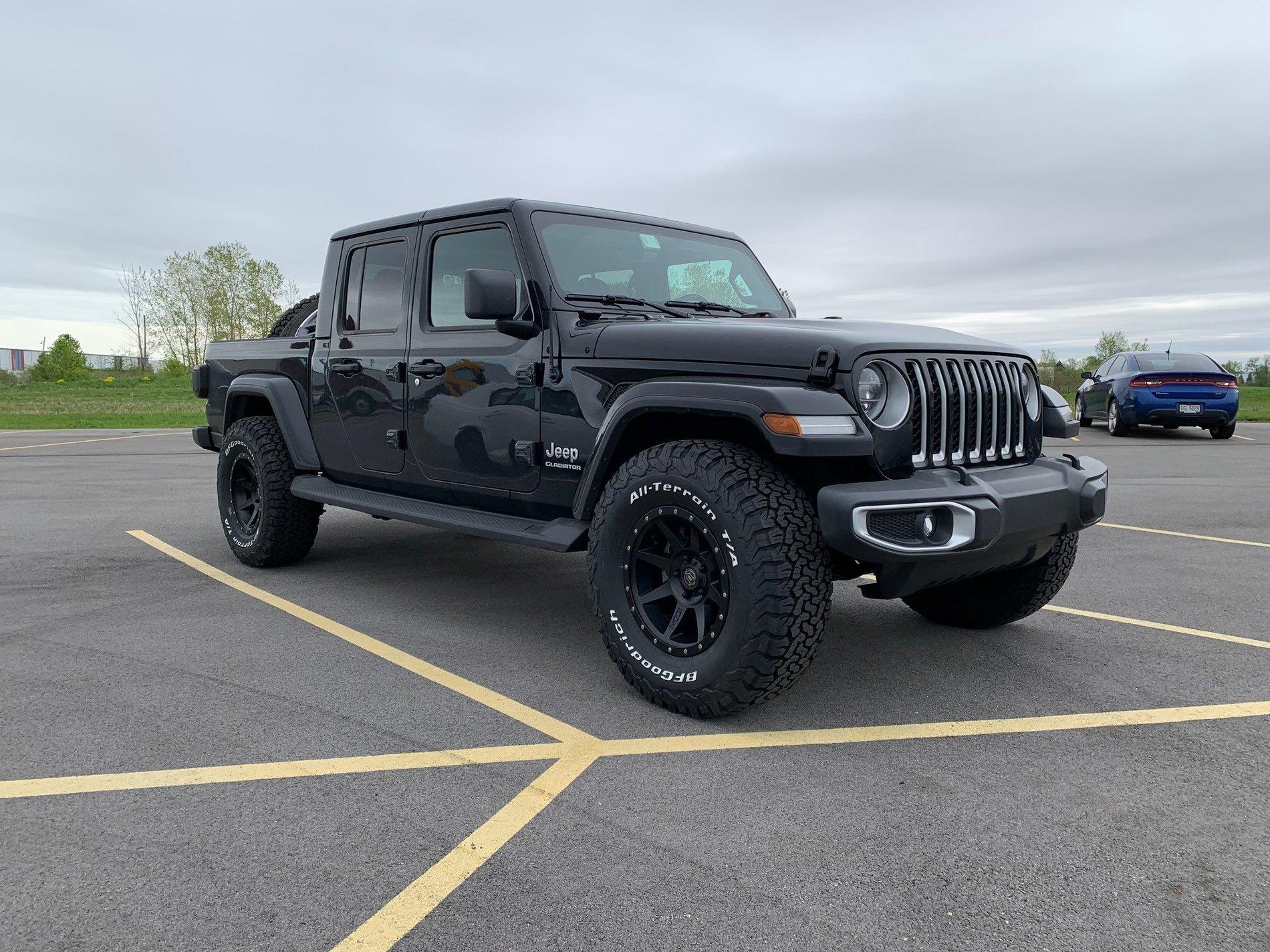 Jeep Gladiator Not seeing any overland pictures KO2s Installed