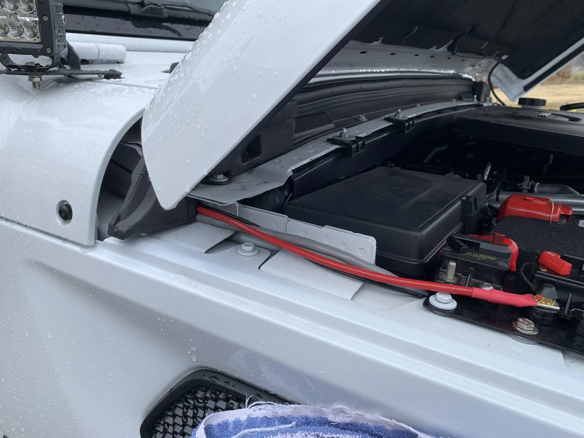Jeep Gladiator Anyone installed relay box? IMG_0270