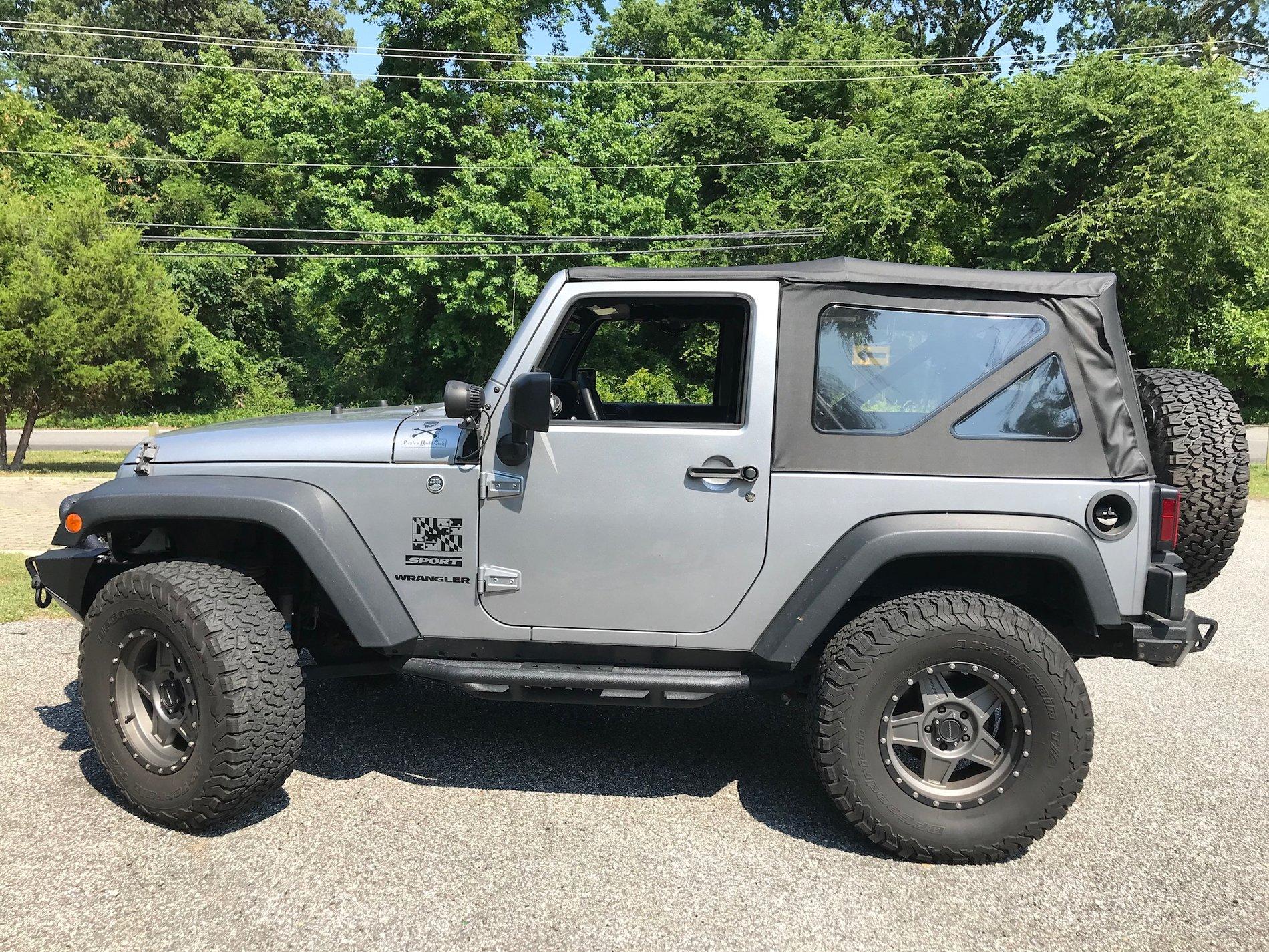 Jeep Gladiator 2015 Jeep Wrangler JK $25,000 2B22AF86-740E-4416-92DE-48AAE0DAD776
