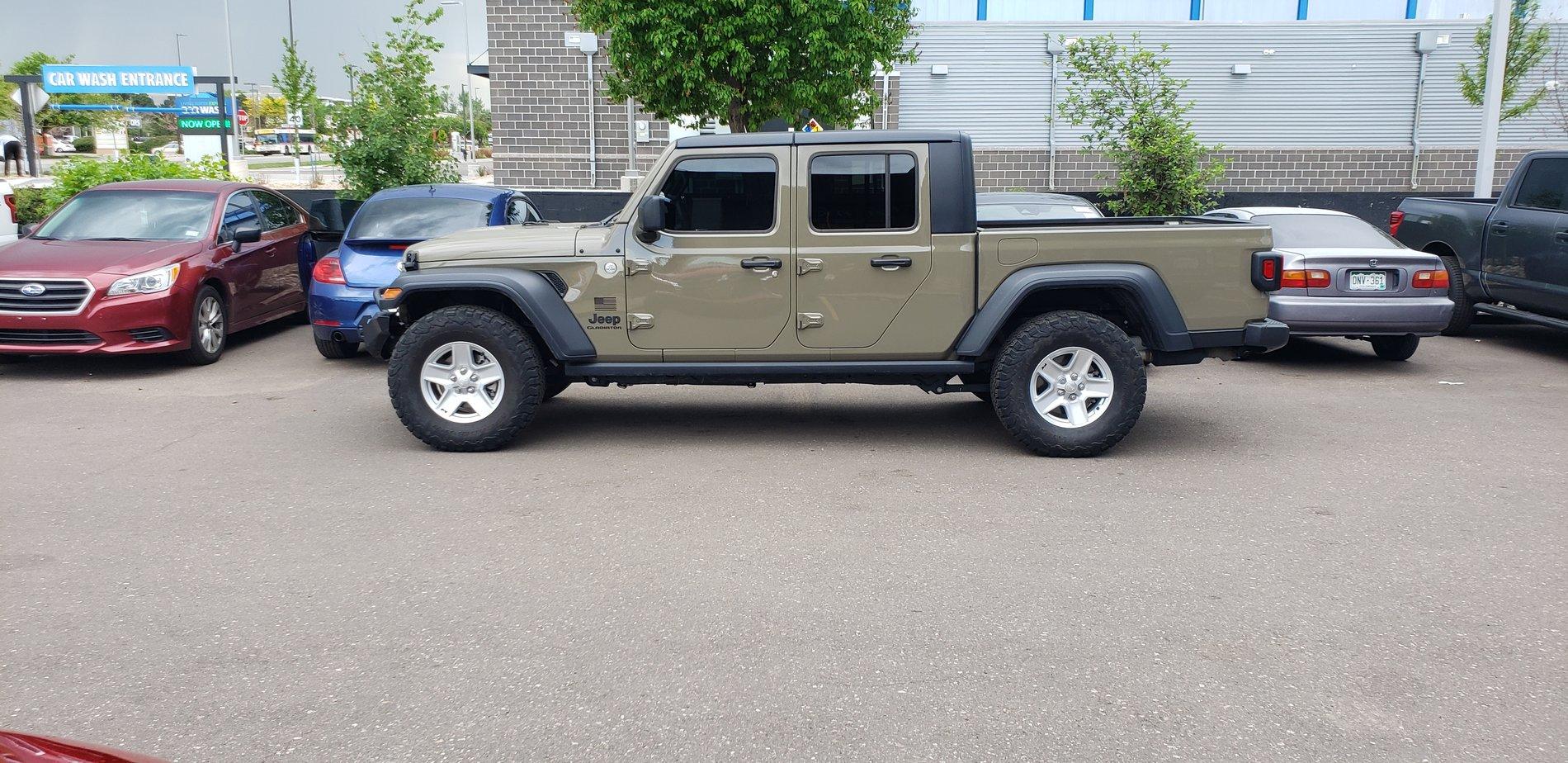 Jeep Gladiator Max Tow Tires and Drop In Bedliner 20200529_173717