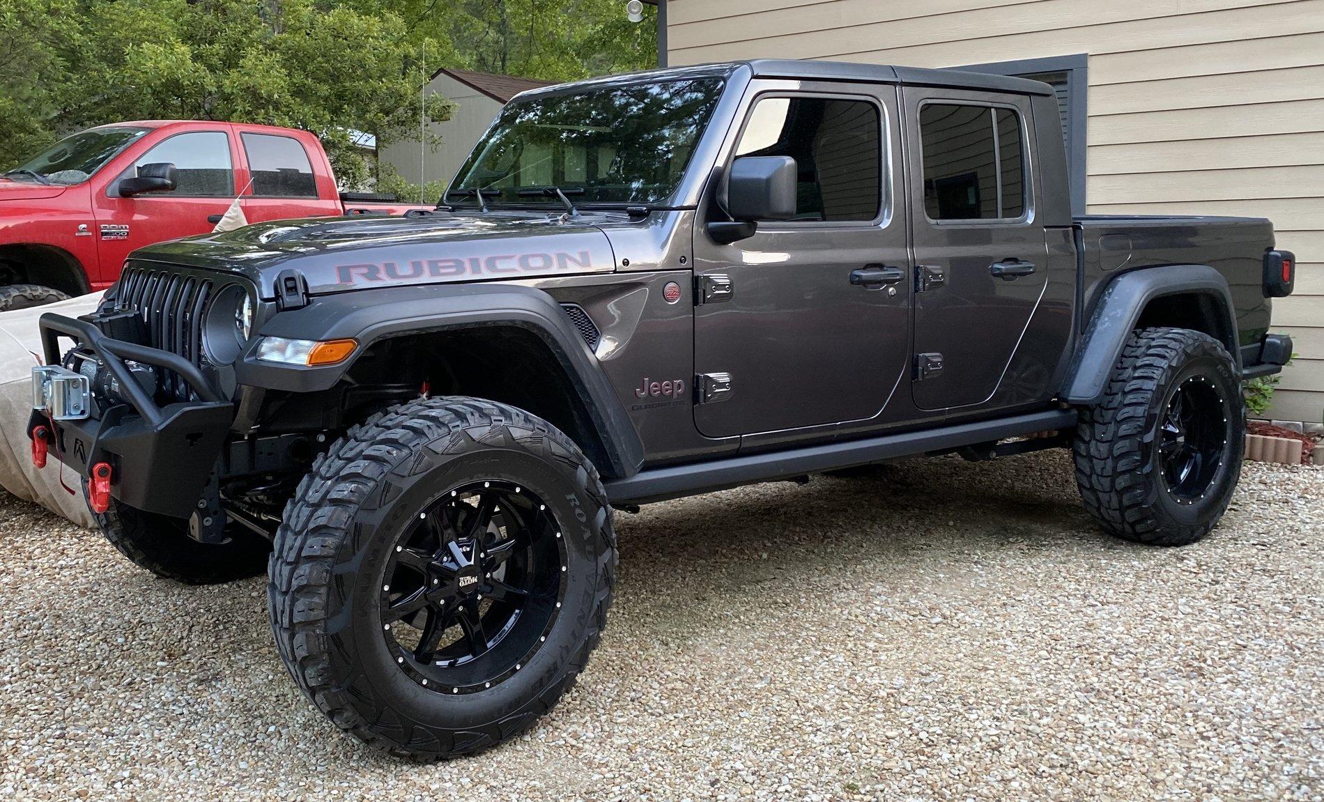 Jeep Gladiator 17’s vs 20’s C7ADBF8F-1E34-4DBE-9516-7A02377B4D4D