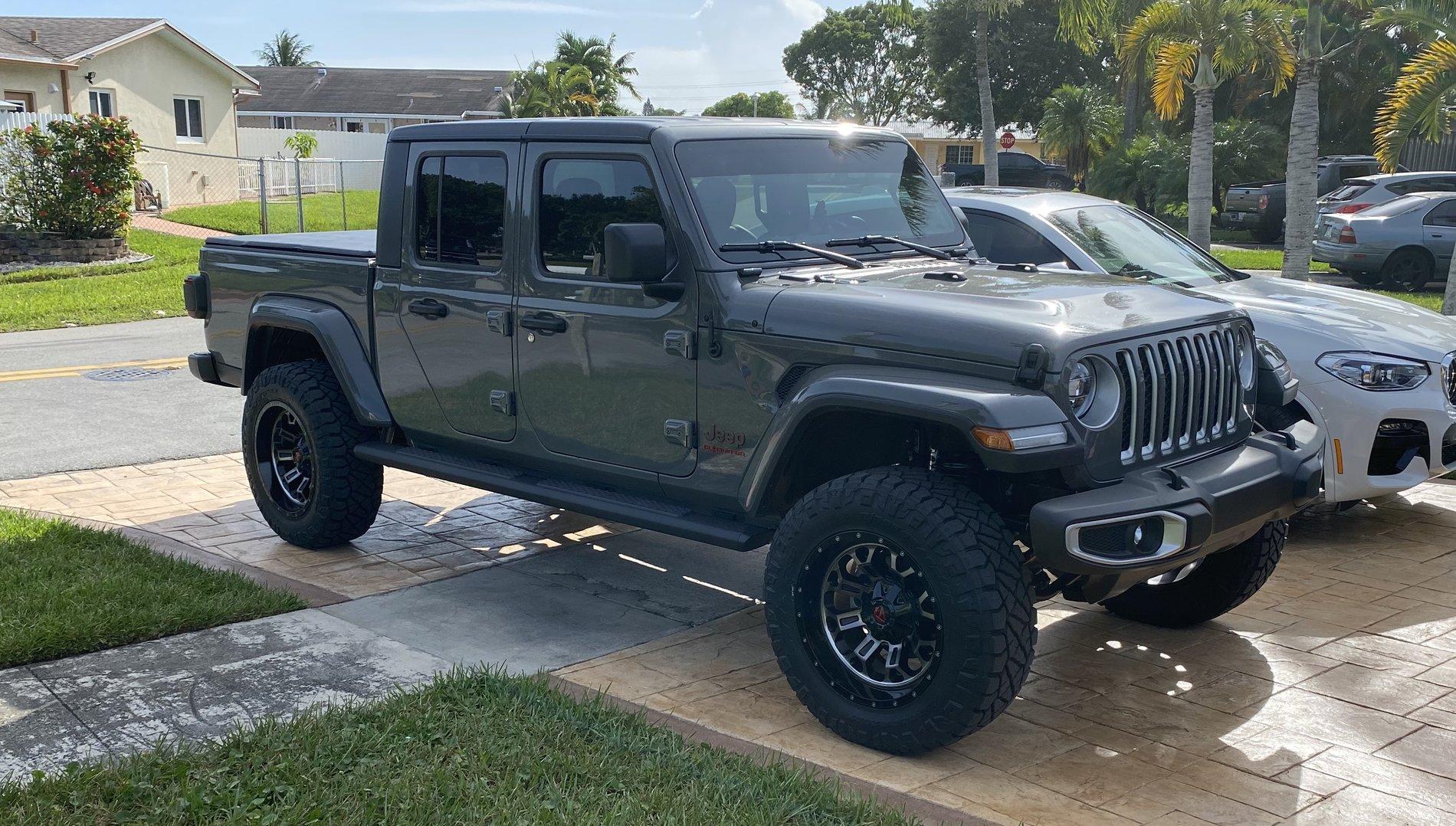 Jeep Gladiator JKS vs. Mopar Express lifts 03B5451A-0A55-4FBA-91B2-8546D48FC386