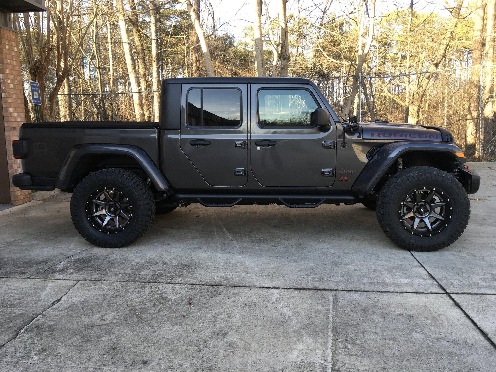 Jeep Gladiator 17’s vs 20’s 79E5A376-9334-422F-9C51-EDC4D4AE55F9