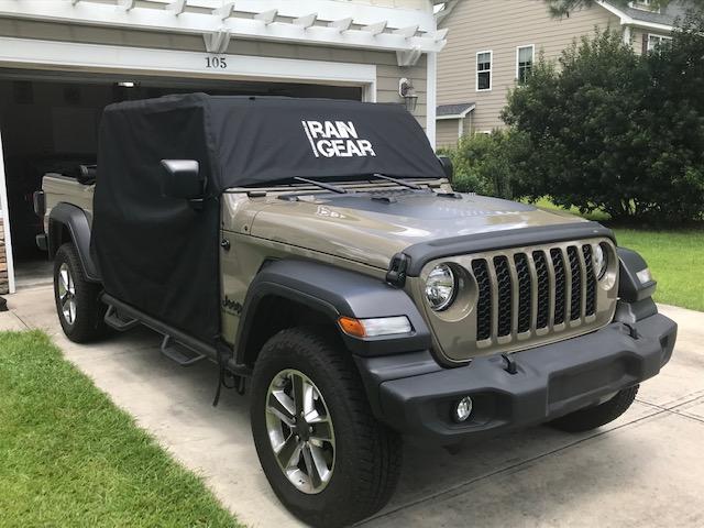 Jeep Gladiator Mopar cover experience and effectiveness Rain Gear