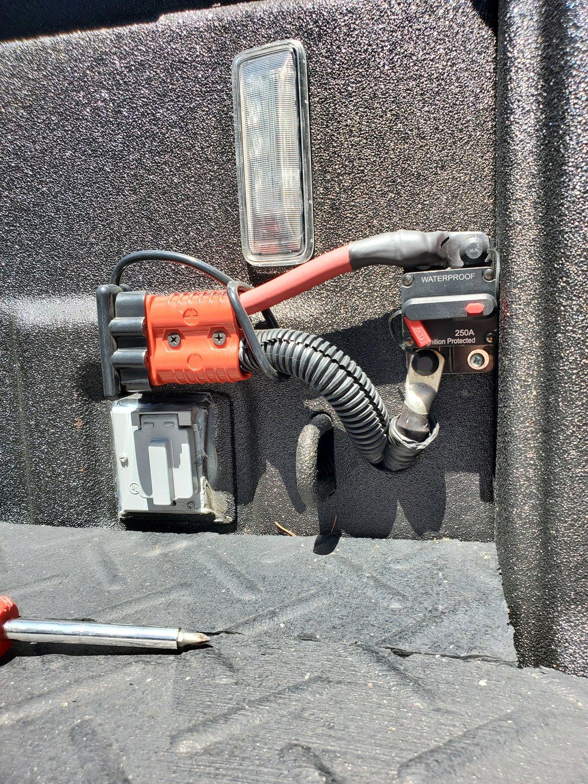 Jeep Gladiator Portable Power Box 20200629_111040