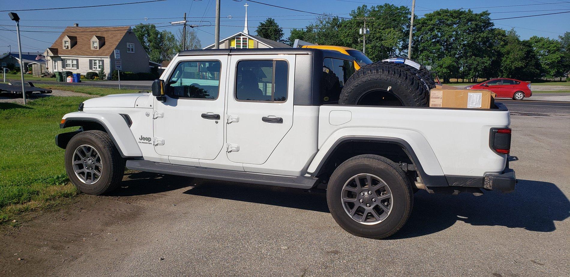 Jeep Gladiator Before and After: Overland on 35s. Rubi takoff and 2"spacer kit 20200629_083529