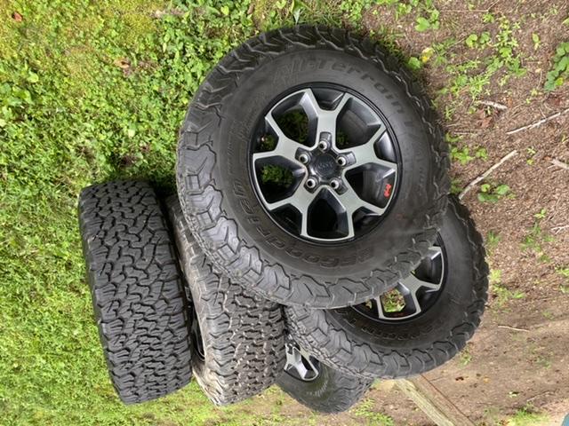 Jeep Gladiator (5) JL Rubi Wheels w/ TPMS and BFG K02 For Sale E82BA95F-A081-49CF-82C5-D547181C97D4
