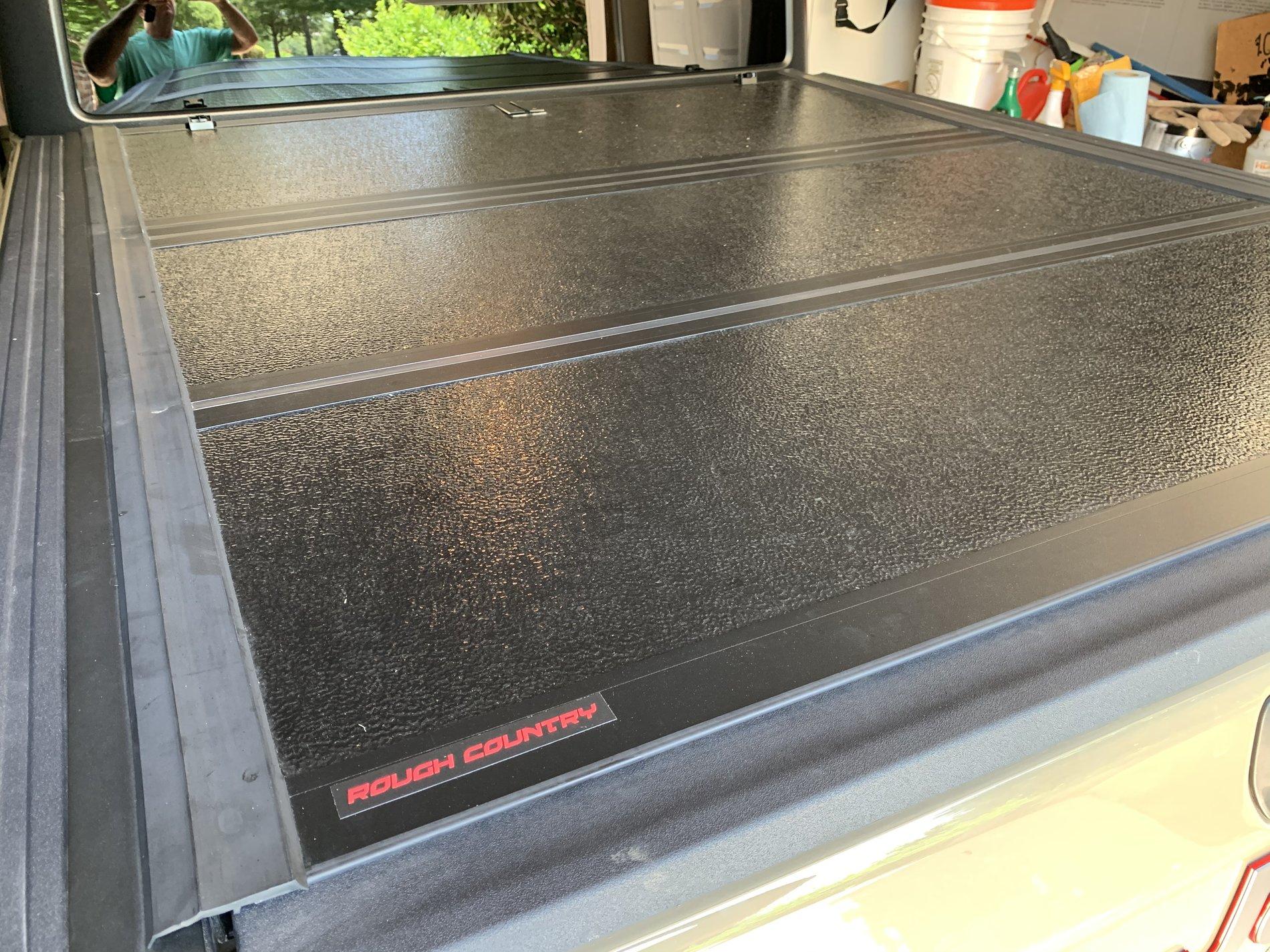 Jeep Gladiator Tonneau Cover Photos and Fit, I need help making a choice. 3F3B2735-932B-47FF-B72A-58533A261EAE
