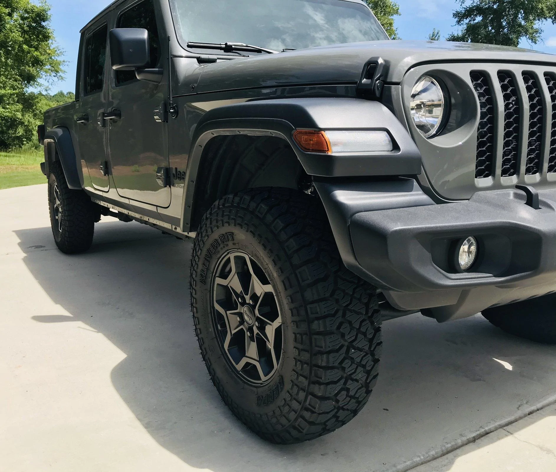 Jeep Gladiator Looking for photos of Gladiator w/ Tall and Skinny Tires... AF800E42-1236-4989-AC9E-F7EB6332797D