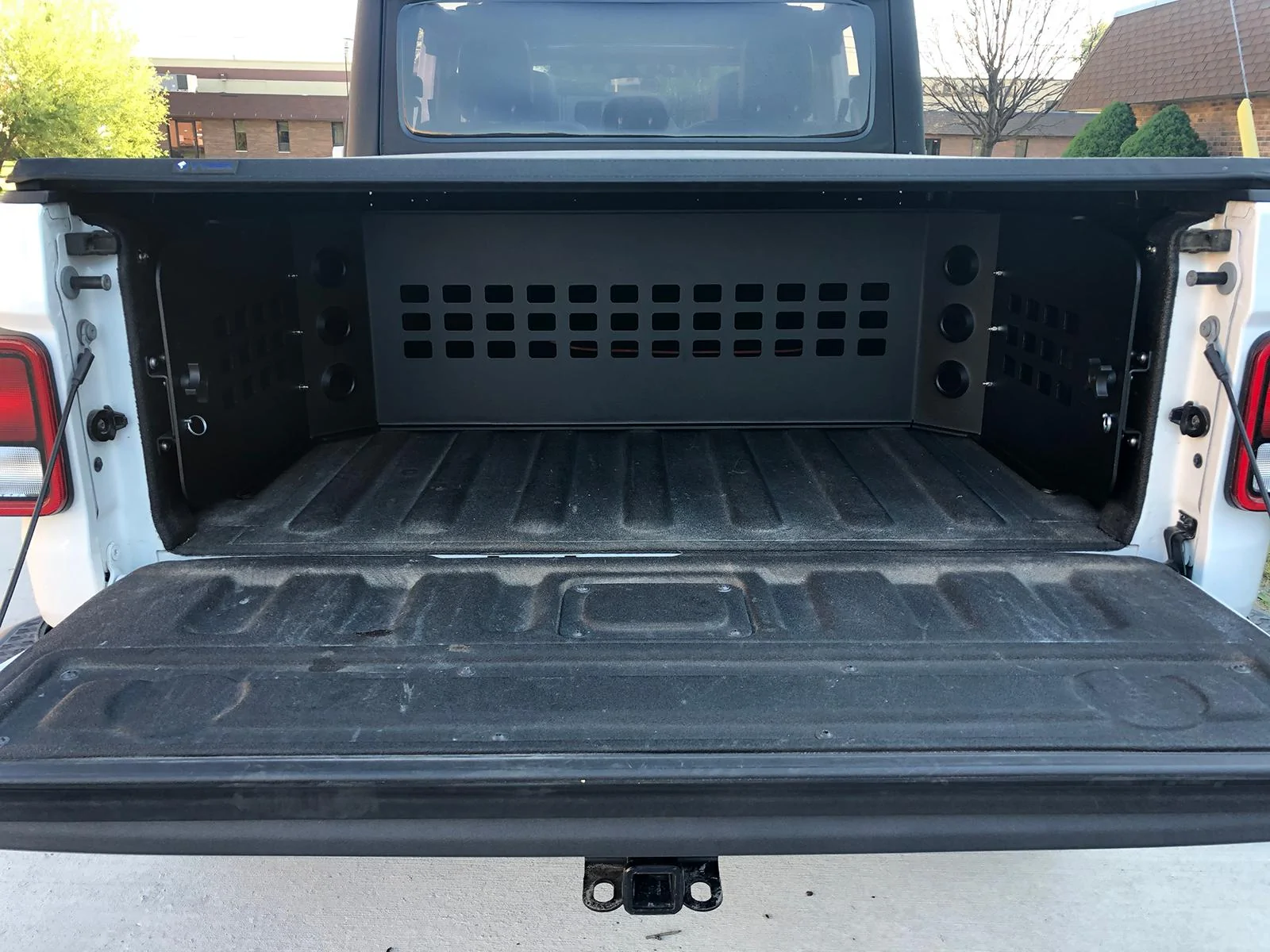 Jeep Gladiator Installed ACE bed extender ACEJTBE-C