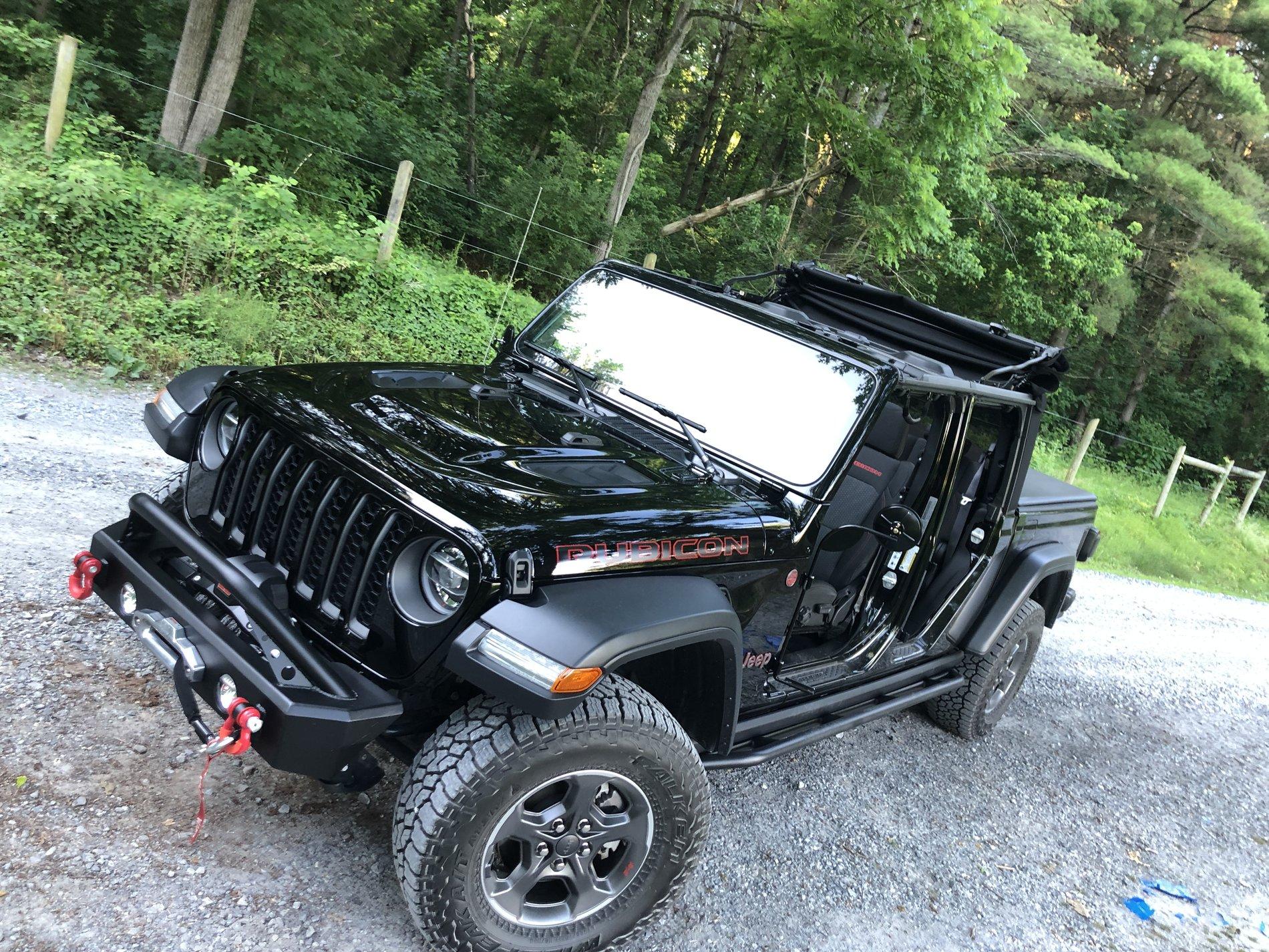 Jeep Gladiator Why did everyone decide their trim level (sport vs rubicon etc)? 826BBD48-B61D-45FA-9B5D-BFECA9194791