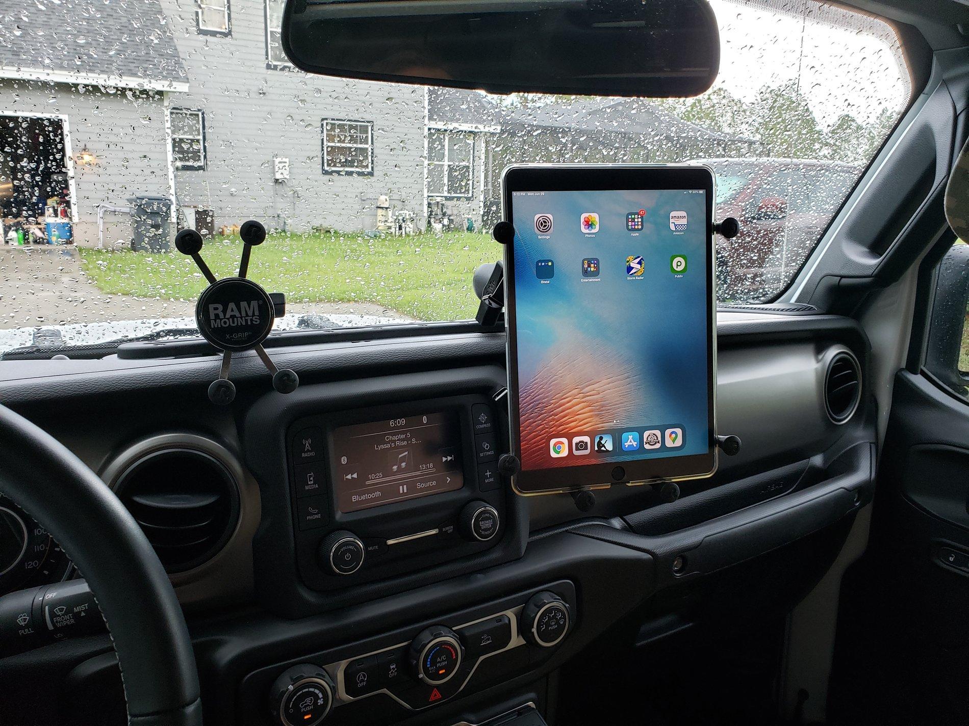 Jeep Gladiator Phone Solutions 20200629_181252
