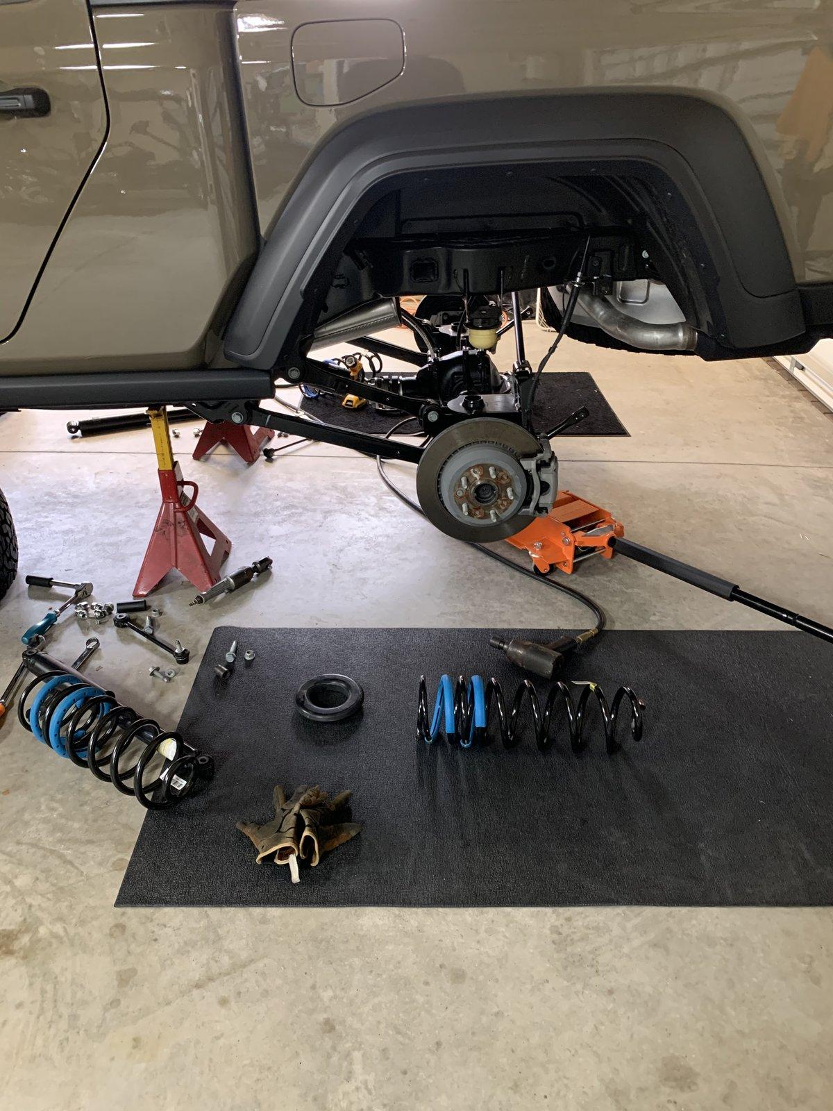 Jeep Gladiator Installing Mopar 2” lift yourself 228E2201-89D5-4D17-99A1-D4FA29DBF350