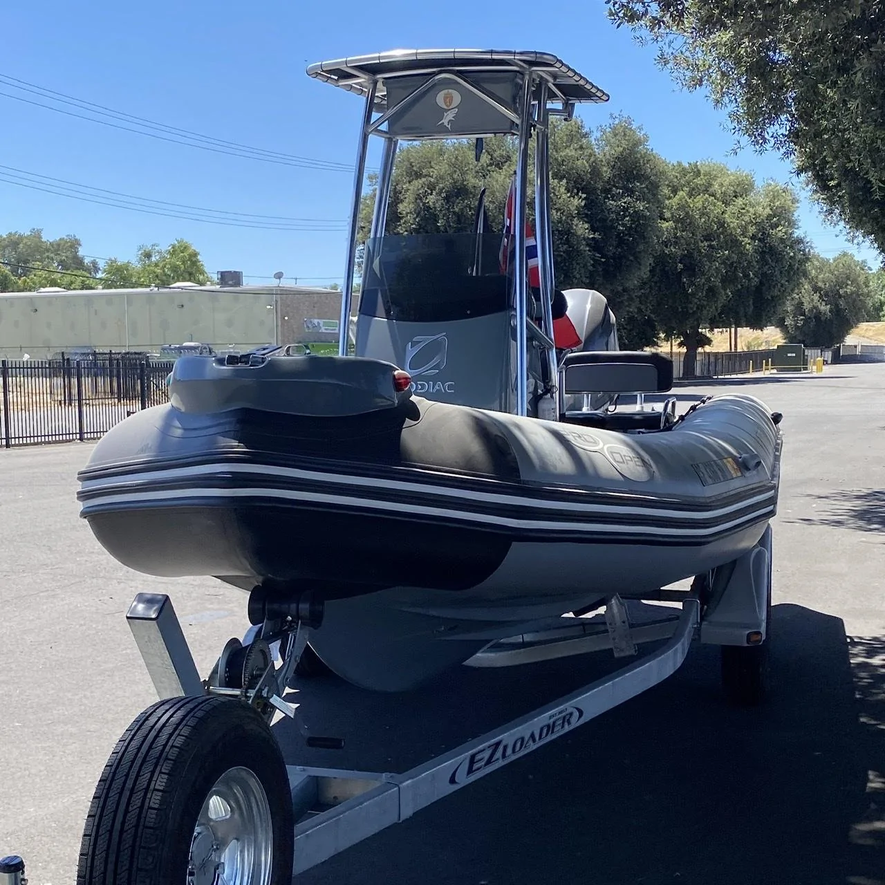 Jeep Gladiator Tow 21' bowrider with Overland? Or stick with Max Tow? E9004915-4A68-40FC-8CCC-34081DB7A601