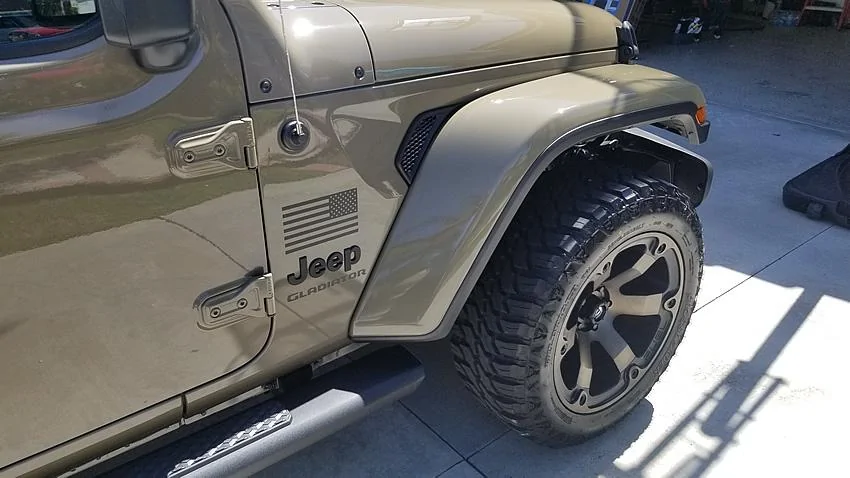 Jeep Gladiator Have a Happy 4th, ... and Patriotic Decal Question flag3