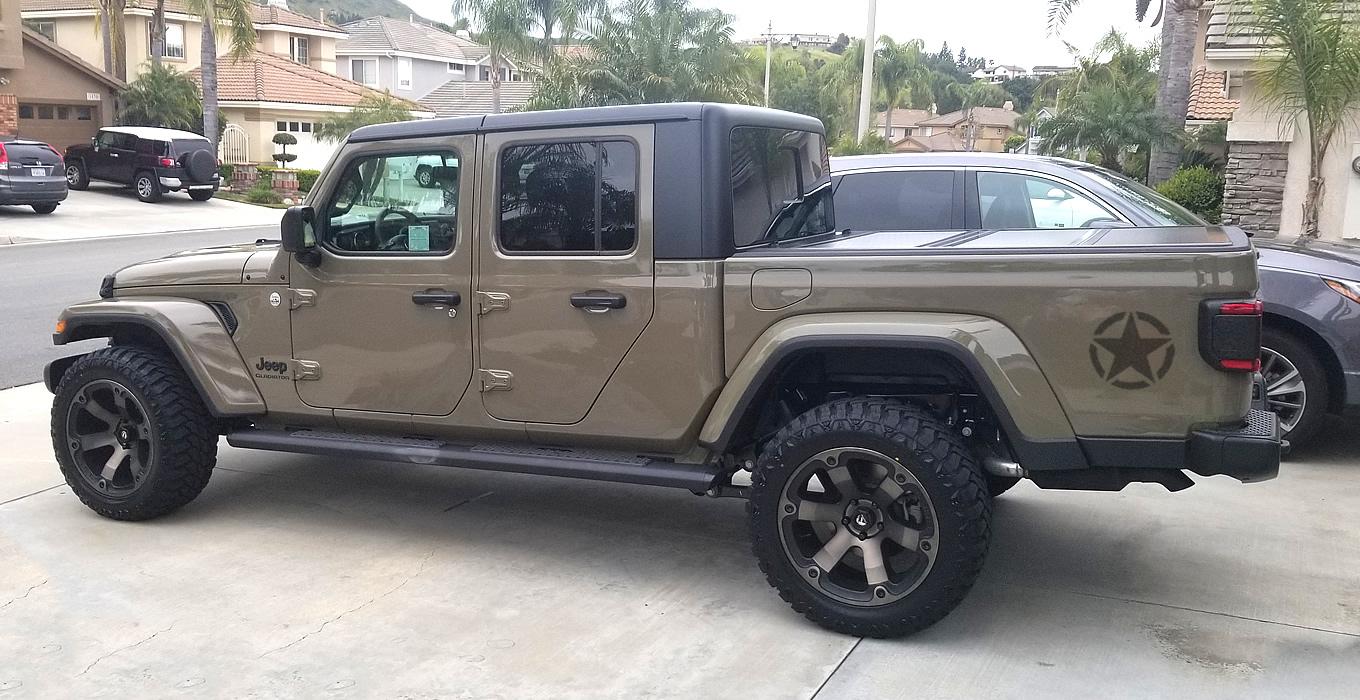 Jeep Gladiator Have a Happy 4th, ... and Patriotic Decal Question gator_stick1