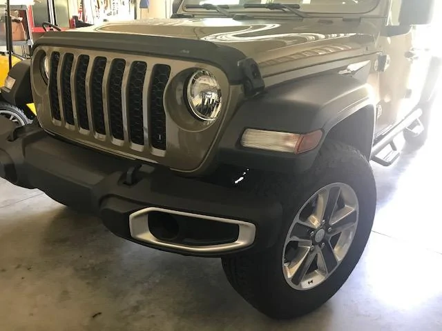 Jeep Gladiator Overland front bumper & LED fog retrofit on Sport Overland bumper