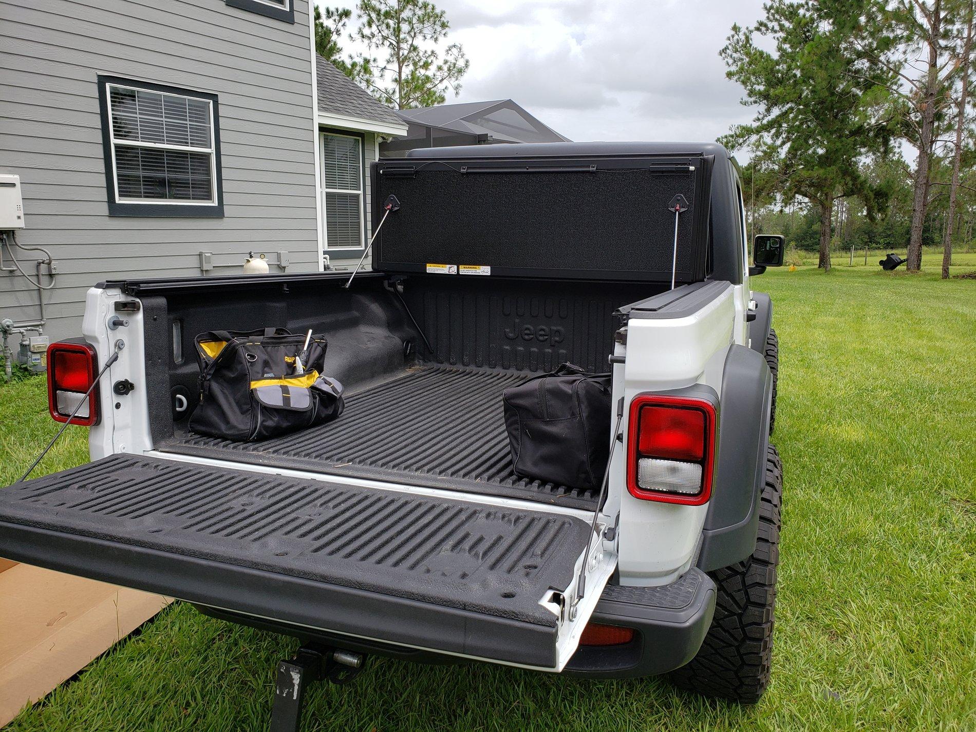 Jeep Gladiator New bedcover installed! 20200703_150618