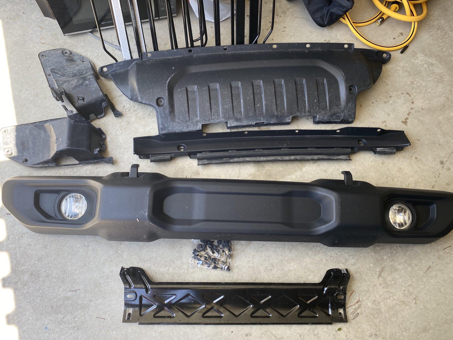 Jeep Gladiator Sport/Sport S Factory Bumper ($100 obo) 0C50E174-8C75-48F9-9EDB-93CBD4D78FF6